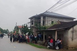 Bé trai 3 tuổi bị hàng xóm chém tử vong ở Hà Tĩnh