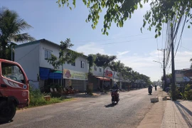 Ai cho phép xây dựng 37 ki-ốt trên kho xăng?