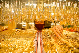 Giá vàng hôm nay 18/12: Đạt mức cao nhất trong tuần