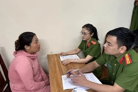 Bắt quả tang một phụ nữ đang bán trẻ mới sinh được 5 ngày giá 45 triệu