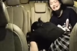 Nữ điều dưỡng cứu em bé 7 ngày tuổi ngừng thở trên xe taxi