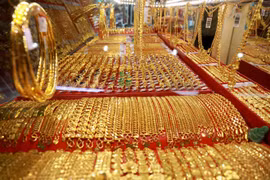 Giá vàng hôm nay: Vì sao giảm sâu?