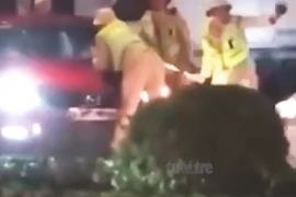 Thượng úy quân đội có nồng độ cồn lao xe vào cảnh sát giao thông 