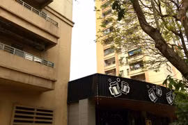 Rơi từ lầu 9 chung cư, nữ sinh lớp 10 ở Hà Nội tử vong