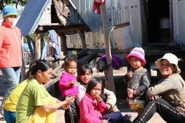 Cho con trai kết hôn với vợ mới 17 tuổi, người cha bị phạt 1,5 triệu đồng