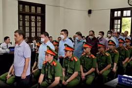 Cựu bí thư Lào Cai nhận 5 tỷ đồng tiền 'quà Tết' hầu tòa 