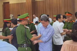 Giám đốc doanh nghiệp bỏ 6 tỷ tiền túi 'cảm ơn' 5 cán bộ Sở Giáo dục 