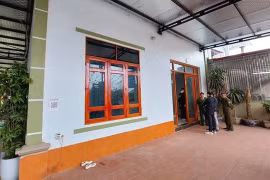 Cặp vợ chồng cùng con trai tử vong trong phòng ngủ