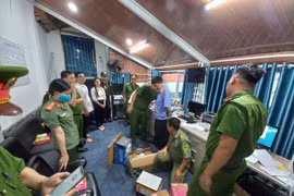 Bắt 2 đối tượng 'cò' mua bán giấy tờ khám chữa bệnh, trục lợi bảo hiểm