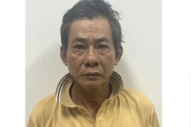 Gã đồi bại chốt cửa, xâm hại con gái 7 tuổi của hàng xóm