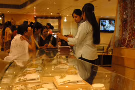 Giá vàng hôm nay quay đầu giảm trở lại