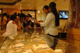 Giá vàng hôm nay quay đầu giảm trở lại