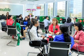 Nhân viên Manulife nhận lương khủng 1 tỷ đồng mỗi năm 