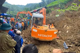 Thương tâm cảnh cả gia đình 4 người bị đất đá vùi lấp tử vong 