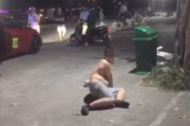 Cán bộ ở Huế nghi say xỉn, cởi quần áo phản cảm tại điểm du lịch