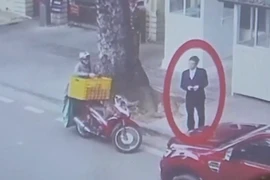 Video Hoàng Văn Hưng nhận cặp nghi 'đựng 450.000 đô tiền chạy án' 