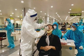 Giãn cách xã hội một số nơi, cách ly 9 khu vực ở TP HCM có người tiếp xúc bệnh nhân COVID-19