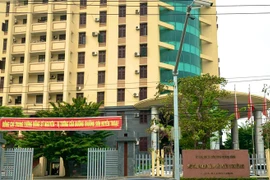 Bắt 4 cán bộ Sở Tài nguyên - Môi trường Quảng Bình đánh bạc tại nhà hàng