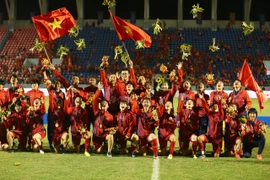 FE CREDIT thưởng nóng 3 tỷ đồng cho Đội tuyển Bóng đá nữ Việt Nam