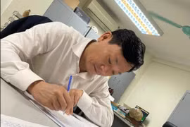 Nhận hối lộ 1 tỷ đồng, chủ tịch phường Nghĩa Đô bị bắt