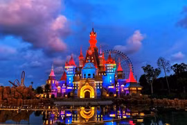 Sắp công diễn 3 show triệu đô tại Phú Quốc United Center