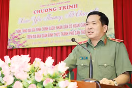 Thiếu tướng Đinh Văn Nơi công khai số điện thoại cá nhân nhận tin báo về tội phạm