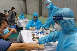 Dịch COVID-19 mới nhất tại TP.HCM: Cách ly tập trung 1.528 người, 2 trường đại học cho sinh viên tạm nghỉ