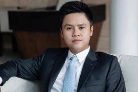 Chân dung thiếu gia từng bỏ 30 tỷ đồng để mua siêu xe