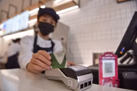 Rủ nhau kiểm tra, hủy thẻ sau vụ thẻ tín dụng 8 triệu bị đòi nợ 9 tỷ