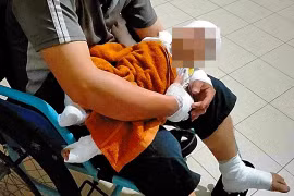 Bắt đối tượng ném bom xăng đòi nợ khiến 3 người bị thương