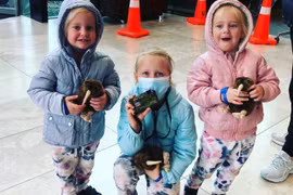 Mẹ dùng gối giết 3 con gái ruột vì trầm cảm