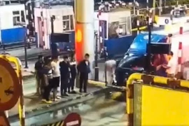 Clip công an mật phục bắt nghi phạm hiếp dâm cô gái 24 tuổi ở Vũng Tàu