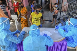 COVID-19 hôm nay 19/5: TP HCM xét nghiệm 6.000 người ở Thủ Đức