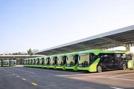 ADB thu xếp gói tín dụng biến đổi khí hậu trị giá 135 triệu USD phát triển giao thông xanh tại Việt Nam