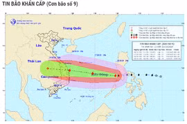 Bão số 9 giật cấp 14 lao nhanh 25 km/h vào Nam Trung bộ
