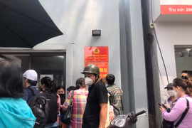 Người dân gửi thêm 100 đơn tố cáo ngân hàng SCB và bảo hiểm Manulife