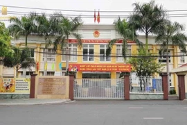 Cán bộ huyện ở Cà Mau nộp lại quà tặng 2 triệu đồng