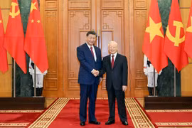 Việt Nam coi phát triển quan hệ với Trung Quốc là ưu tiên hàng đầu