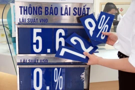 Lãi suất huy động có thể về 6,5% vào cuối năm nay 
