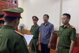 Hiệu trưởng và 2 kế toán Trường CĐ Công nghiệp Thanh Hóa bị bắt