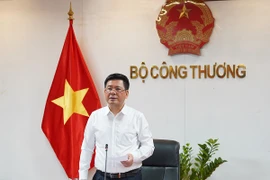 Bộ trưởng Công Thương yêu cầu gấp rút làm đường dây truyền tải điện ra Bắc