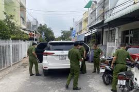 Phó Chánh Thanh tra tỉnh An Giang cùng 8 bị can bị bắt về tội “Tham ô tài sản”