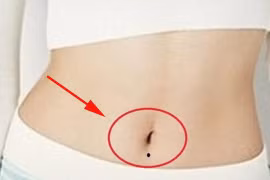 Người sở hữu 1 trong 5 nốt ruồi “Đế vương” này càng già càng giàu