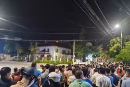 Bắt nguyên Bí thư tỉnh Lào Cai Nguyễn Văn Vịnh: Dân vây kín theo dõi