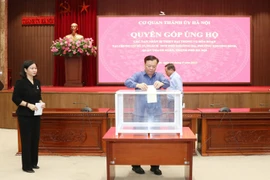 Bí thư Thành ủy Hà Nội quyên góp ủng hộ các nạn nhân vụ cháy chung cư mini