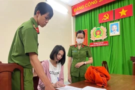 Loạt tài khoản mạng “sáng đèn”, Ngọc Trinh có được tại ngoại?