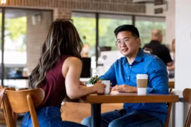 Mẹ bảo, bạn trai tôi quá hoàn hảo nên mới là điều đáng lo