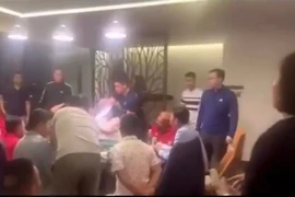 Nhóm doanh nhân đánh bạc tiền khủng tại khách sạn DICSTAR