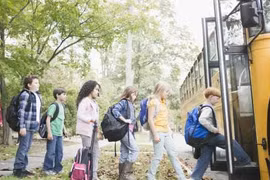 Đau đầu khi mua sắm cho mùa đến trường trong thời kỳ lạm phát