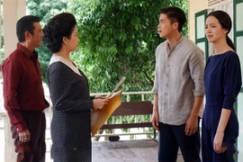  Bố mang sổ đỏ vay tiền cứu em chồng, chúng tôi nguy cơ mất nhà